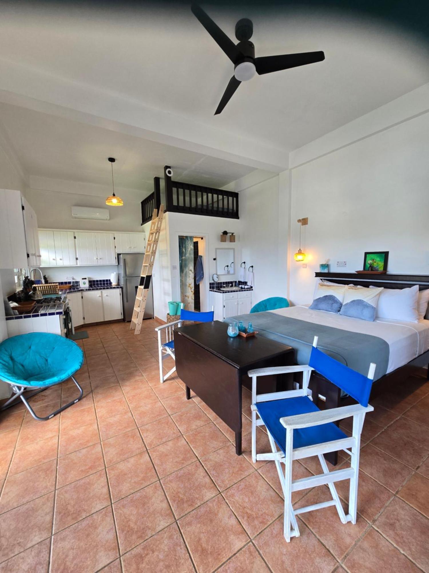 Hodges Bay House Apartment Calibishie ภายนอก รูปภาพ